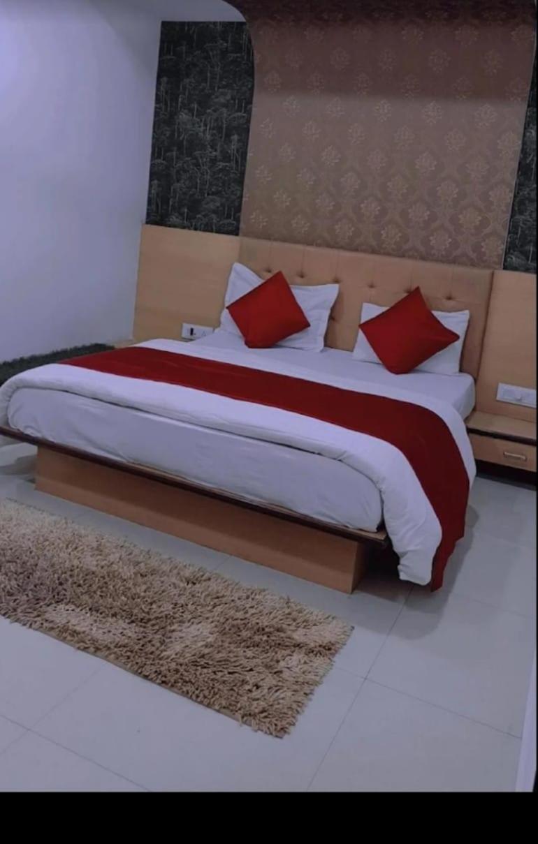Hotel Globle فَدودارا المظهر الخارجي الصورة